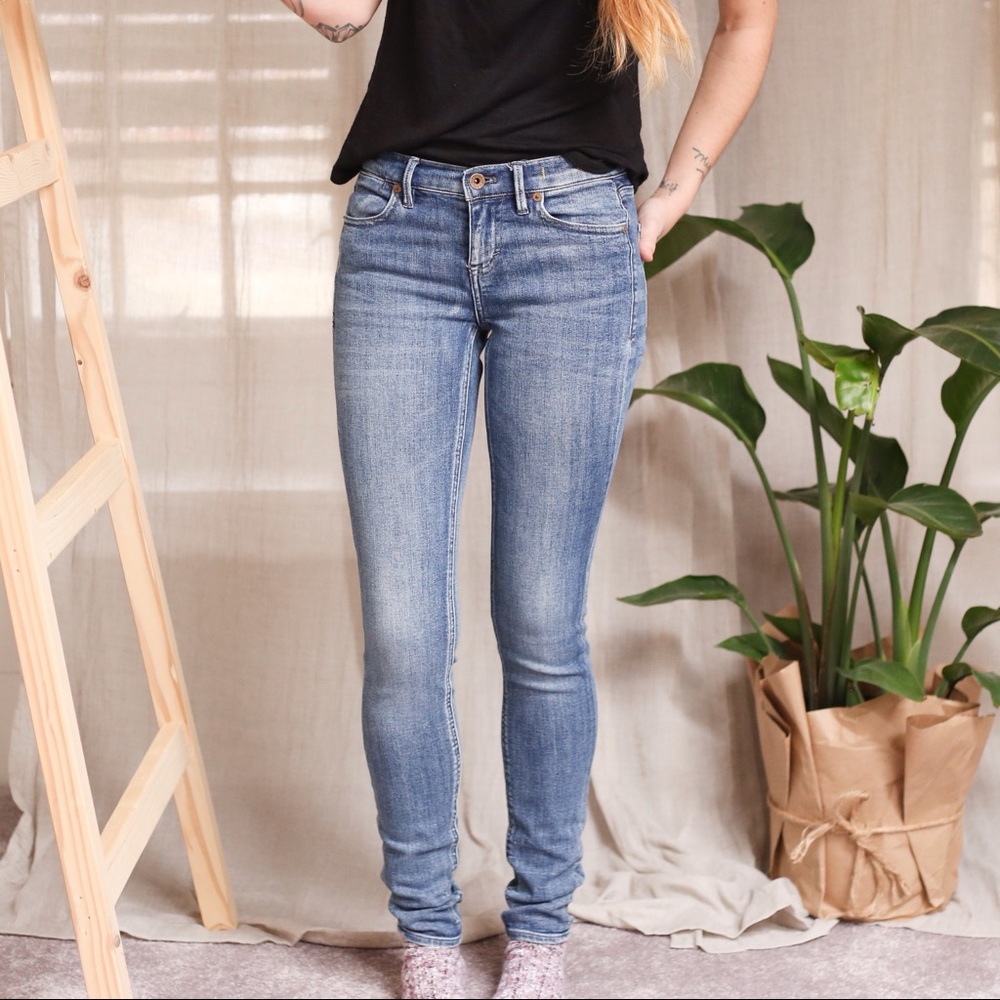 Madewell Mid Rise Skinny Skinny Denim